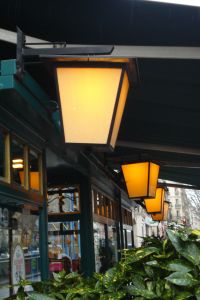 761635_paris-lanterns.jpg